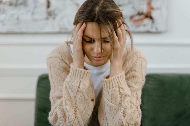 lady-worried