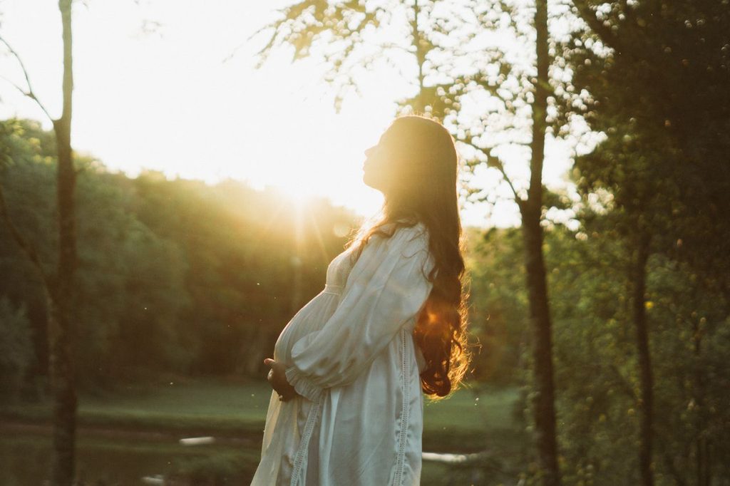 pregnant-lady-in-the-sun