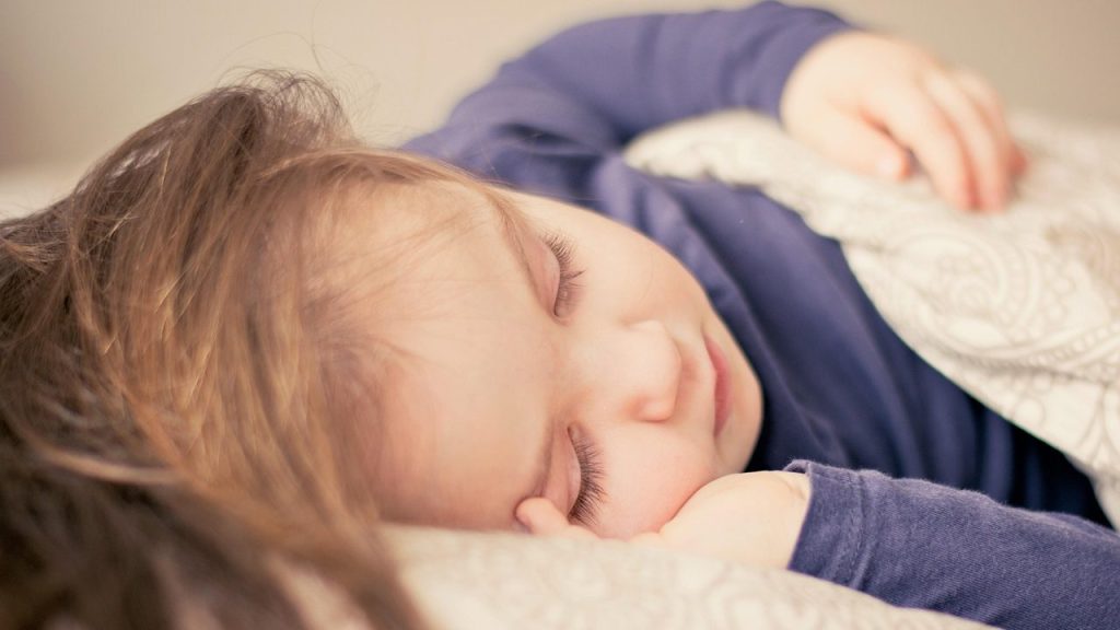 kid-sleeping